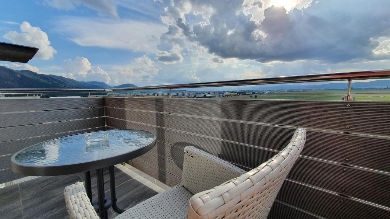 Apartment Altipiani Panoramic Brasov Bagian luar foto