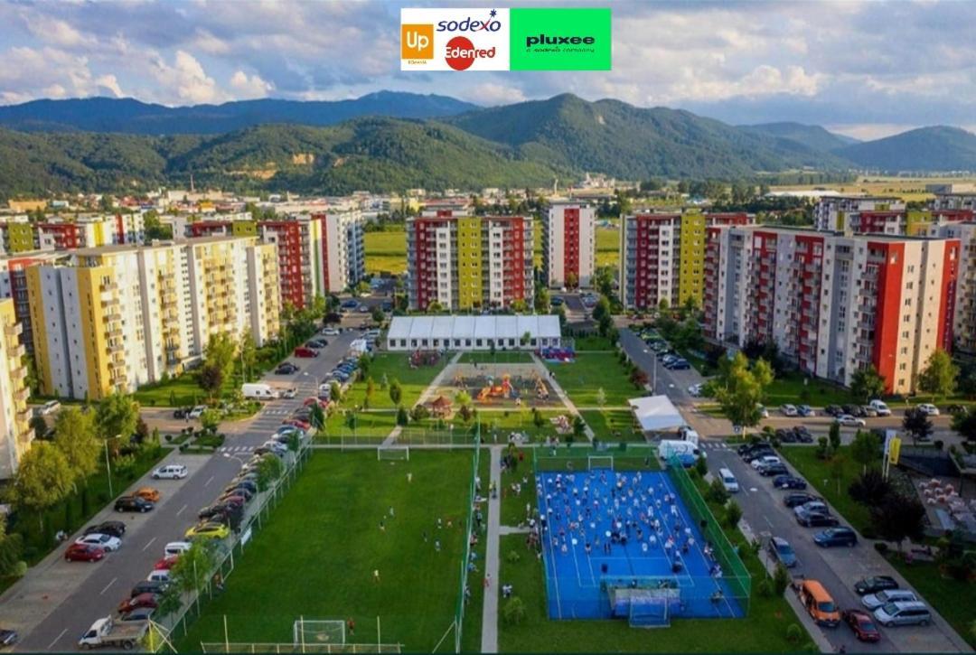 Apartment Altipiani Panoramic Brasov Bagian luar foto