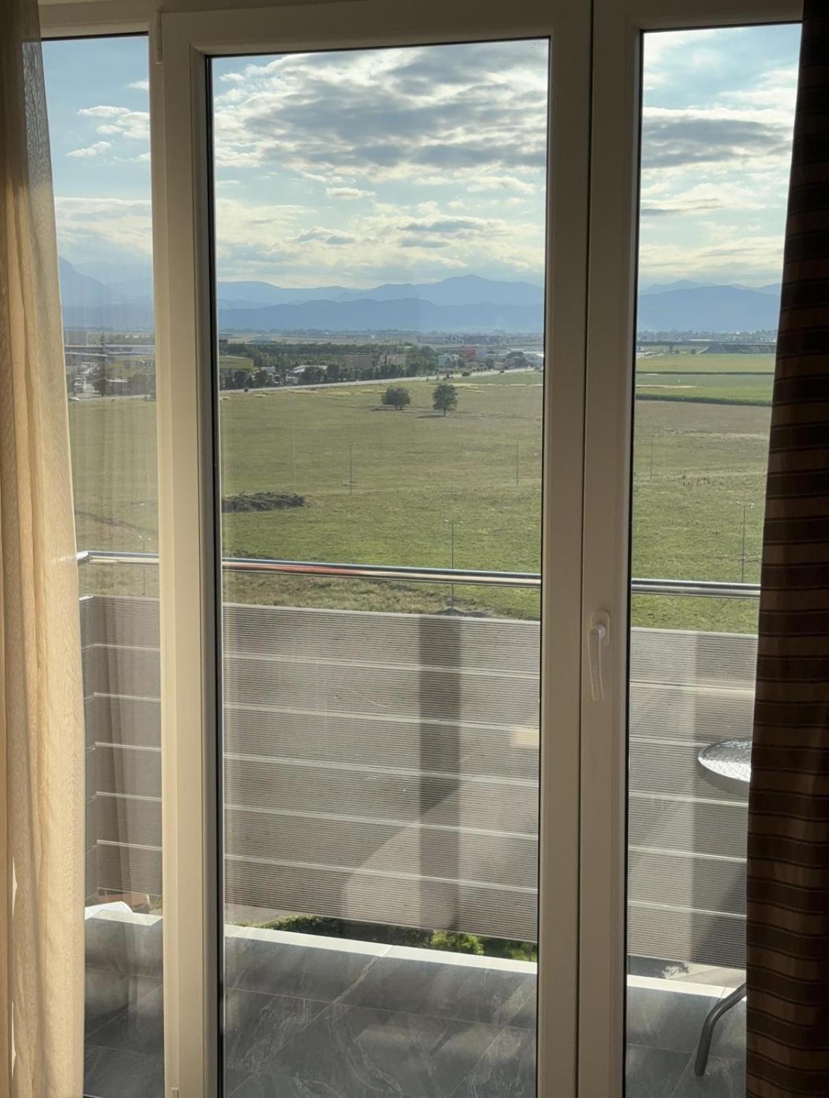 Apartment Altipiani Panoramic Brasov Bagian luar foto